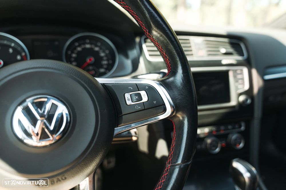 VW Golf 2.0 TSi GTi DSG Performance - 28