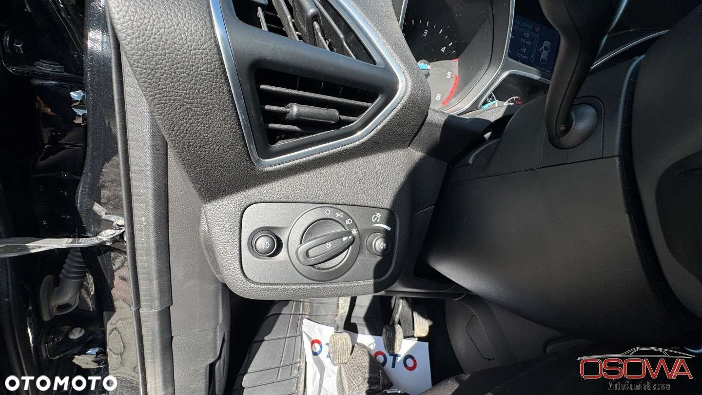 Ford Kuga - 27