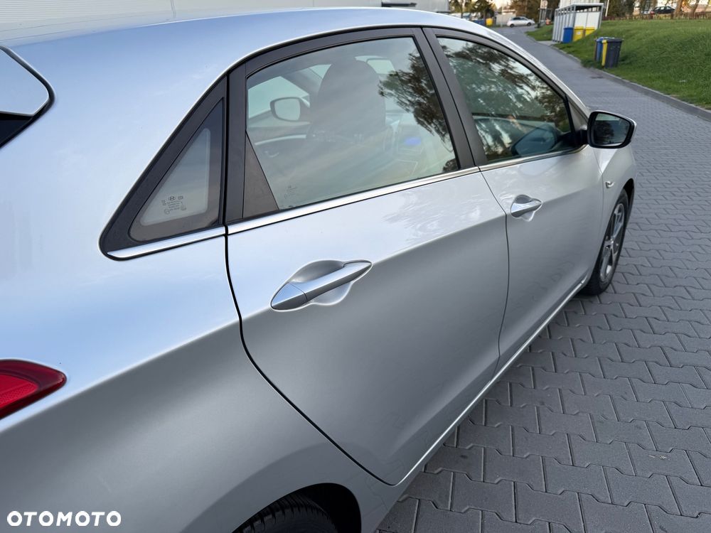 Hyundai i30 - 19