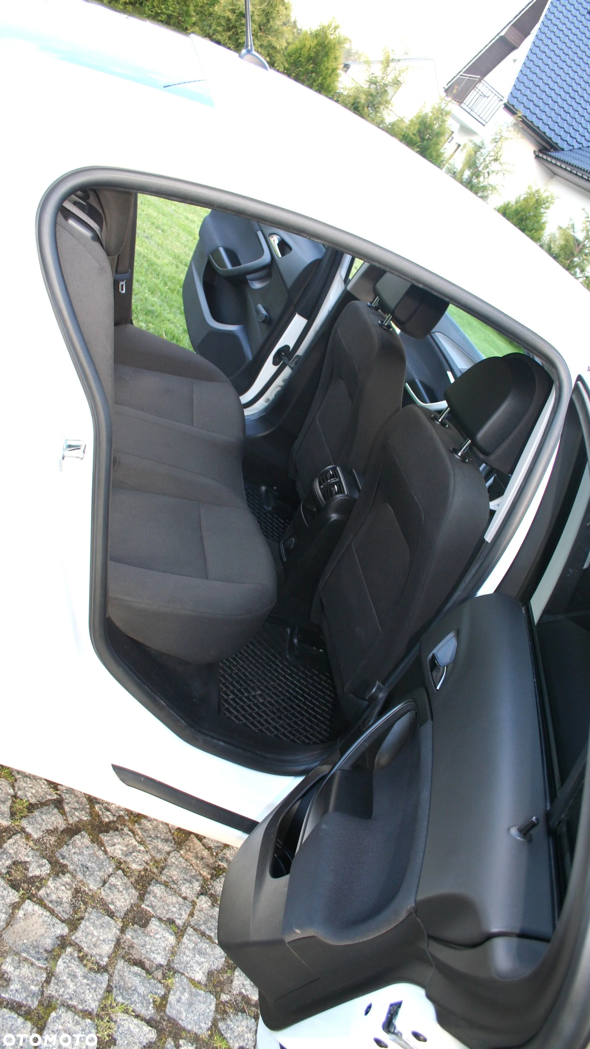 Opel Insignia 1.6 - 21