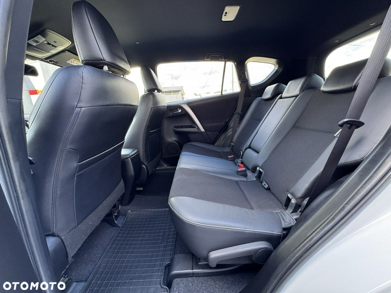 Toyota RAV4 2.0 D-4D Premium 4x2 - 31