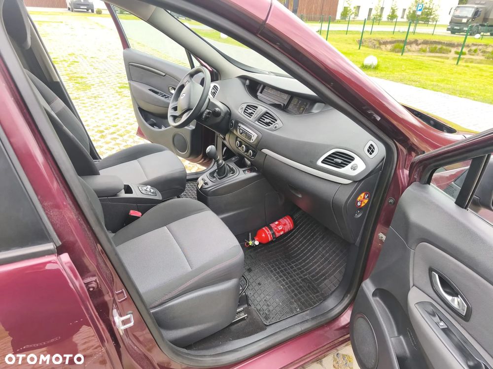 Renault Scenic - 24