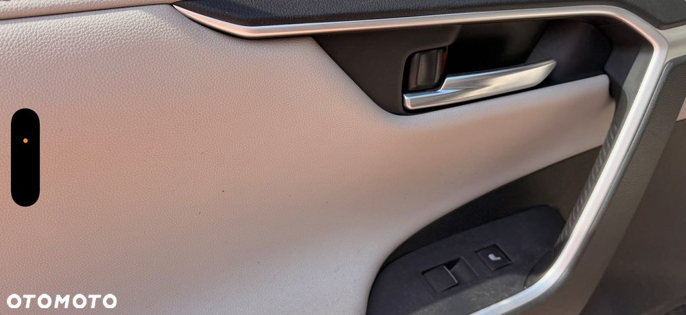 Toyota RAV4 2.5 Hybrid Black Edition by JBL 4x4 - 15