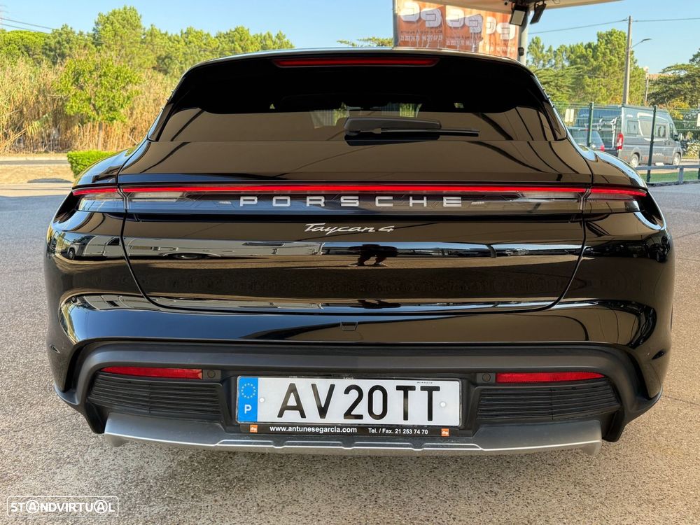 Porsche Taycan Cross Turismo - 24