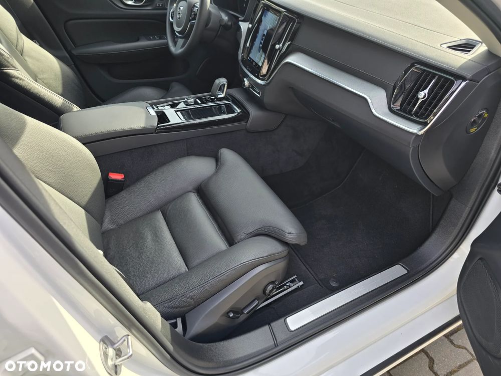 Volvo S60 T8 Recharge AWD Ultimate Dark - 16