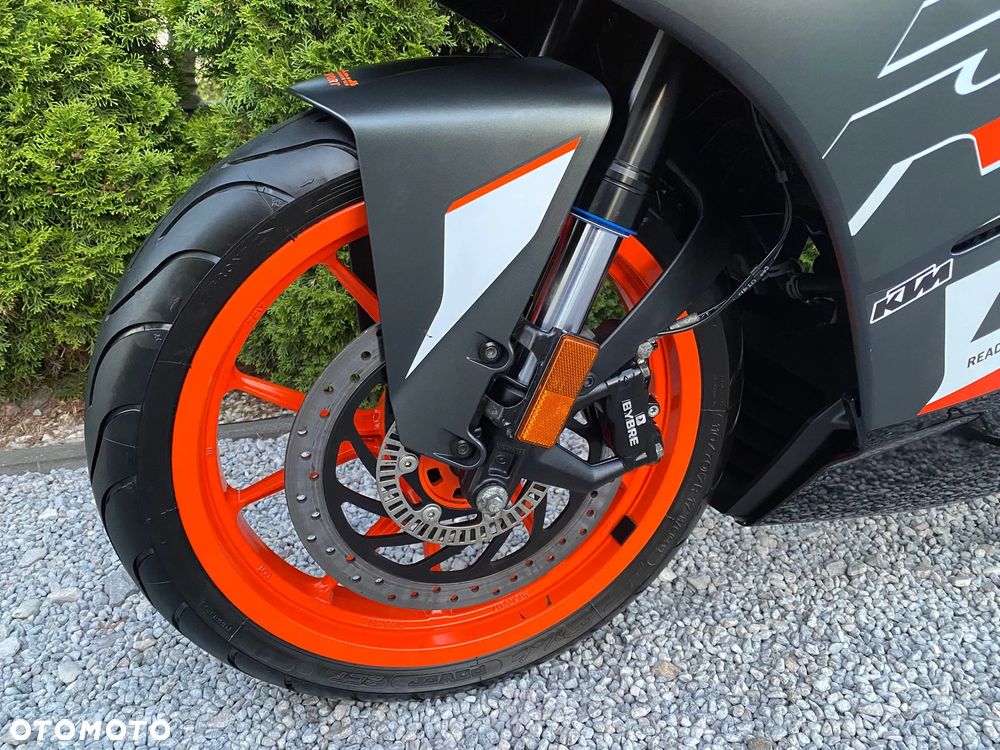 KTM RC 125 - 11