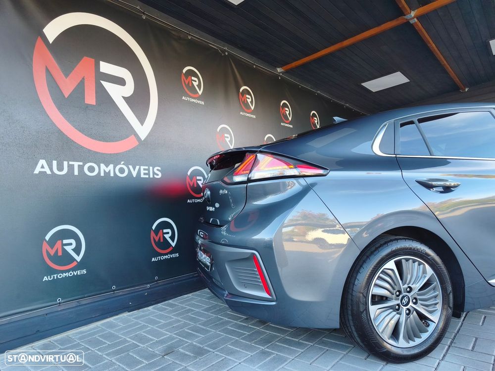 Hyundai Ioniq - 42