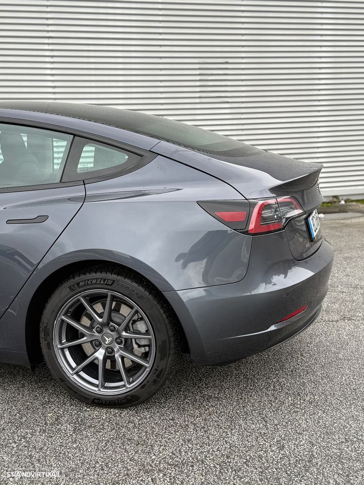 Tesla Model 3 Long Range Tração Traseira - 5
