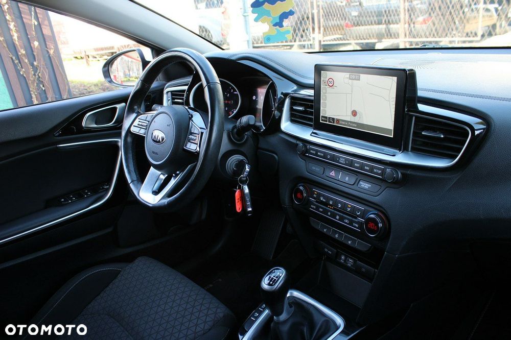 Kia Ceed 1.4 T-GDI L Business Line - 24