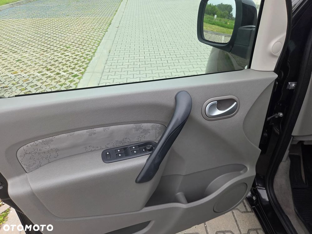 Renault Kangoo 1.6 16V Privilege - 4