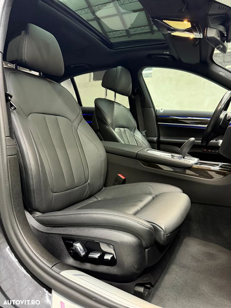 BMW Seria 7 730d xDrive MHEV - 13