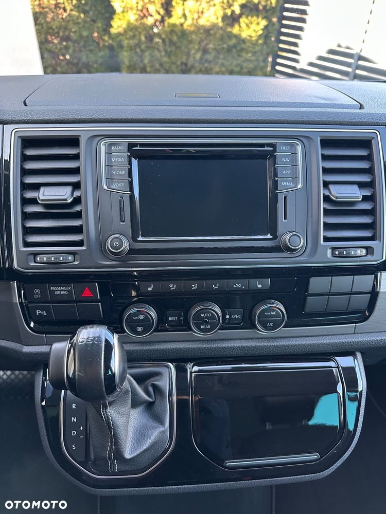 Volkswagen Multivan - 23