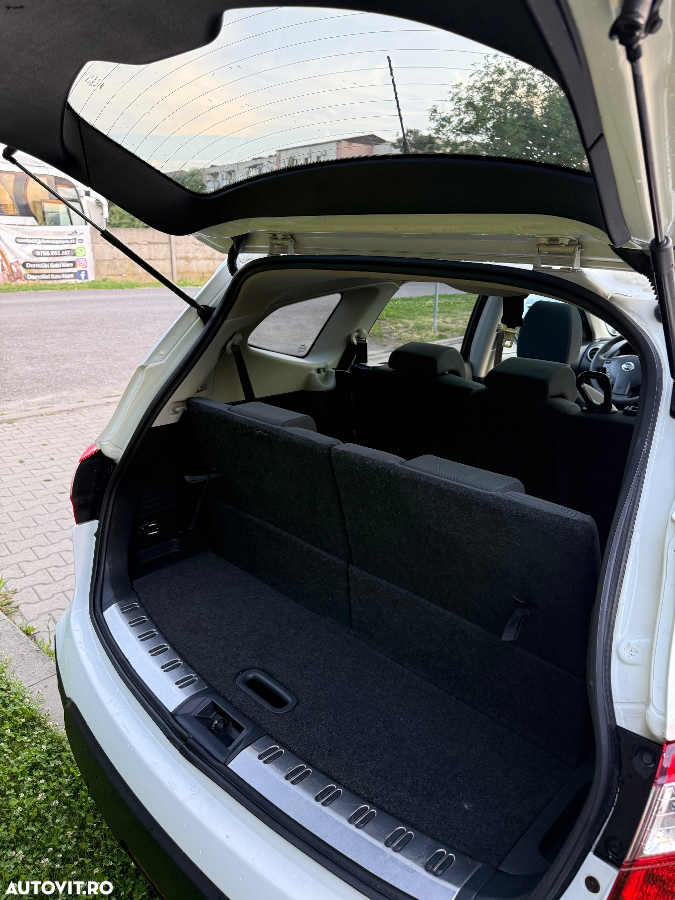 Nissan Qashqai+2 - 12