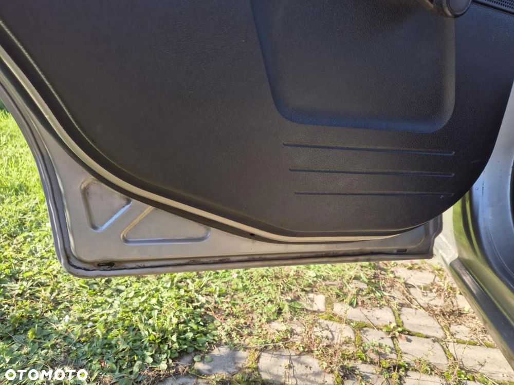 Ford Fusion 1.6 Trend X100 / FX Gold - 12