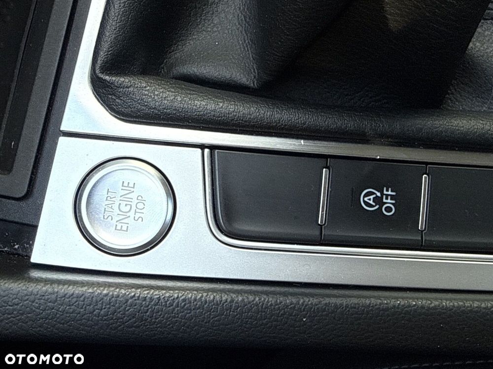 Volkswagen Passat 1.4 TSI BMT ACT Comfortline - 23
