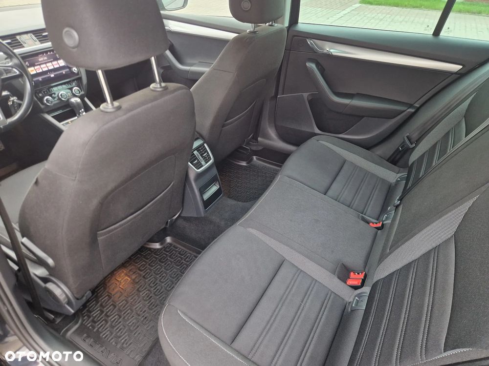 Skoda Octavia 2.0 TDI Ambition DSG - 9