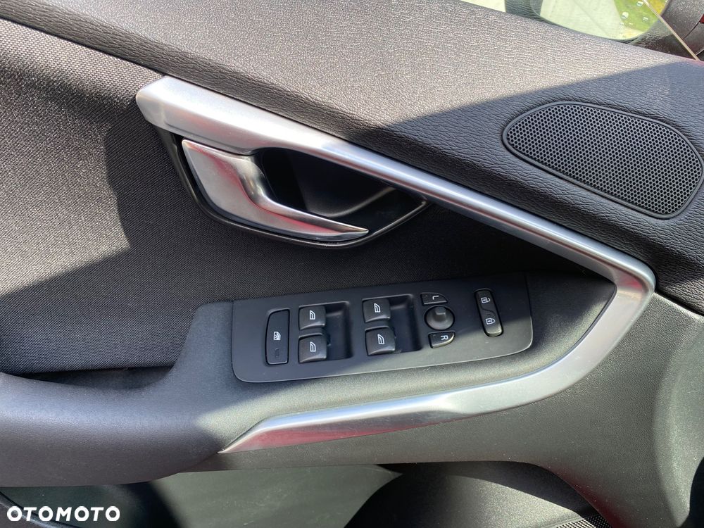 Volvo V40 T2 Kinetic - 14