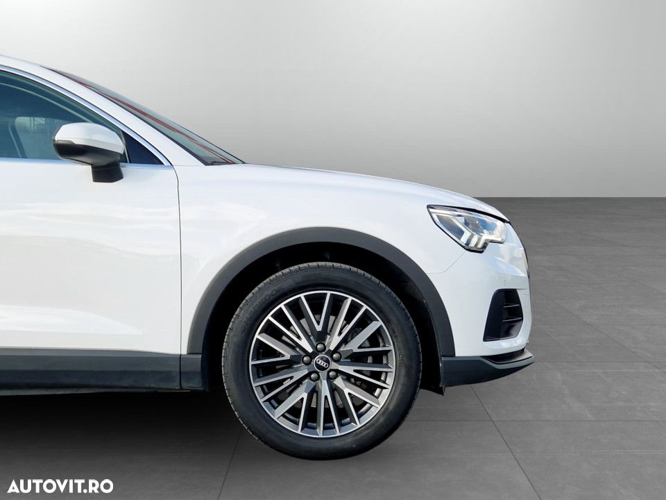 Audi Q3 45 TFSIe S tronic - 11