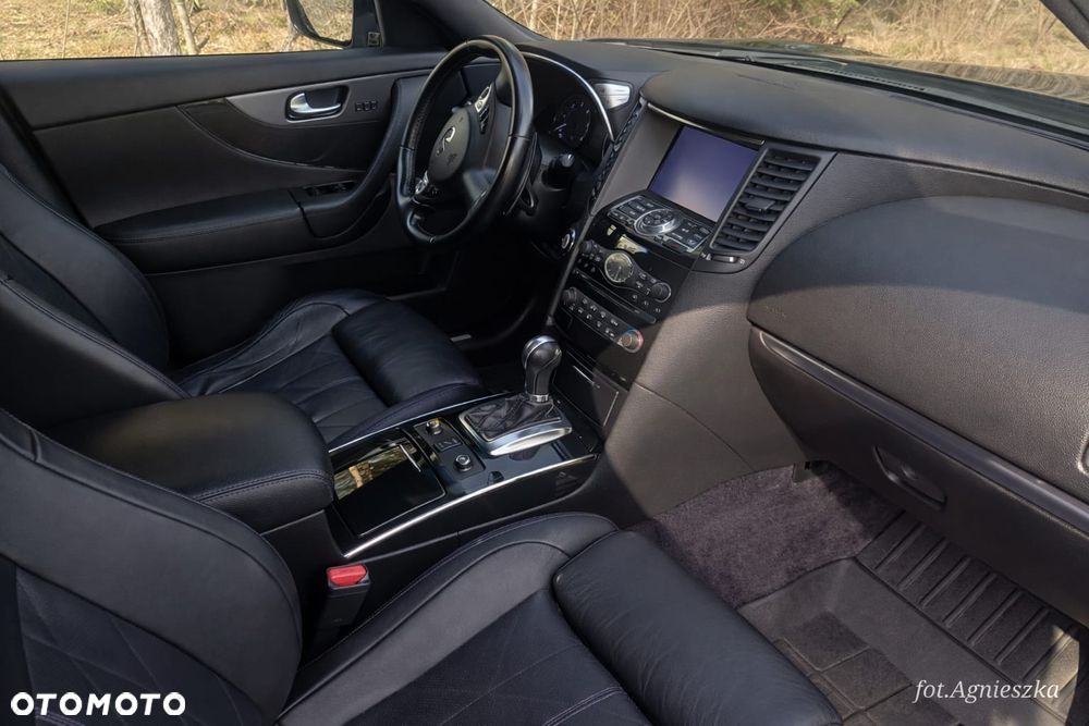 Infiniti Q70 3.0d S - 8