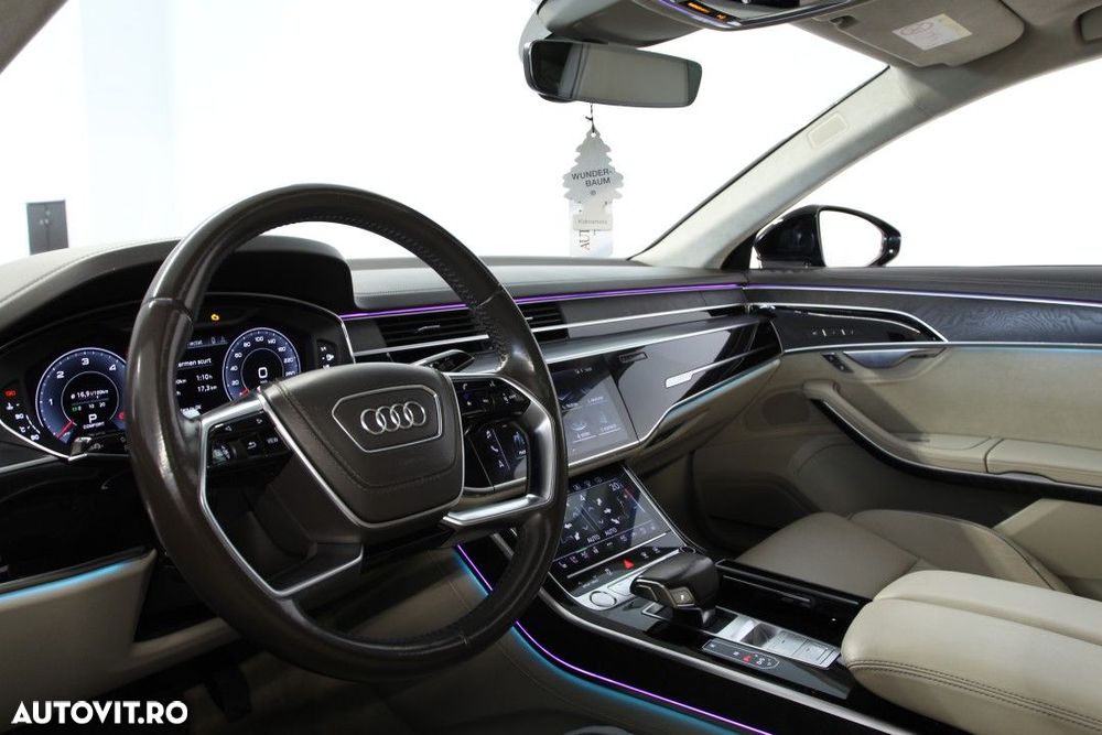 Audi A8 - 8