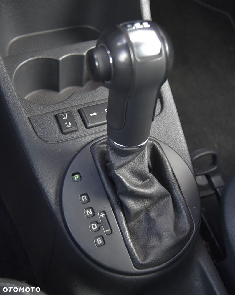 Skoda Fabia 1.4 TSI DSG RS - 33