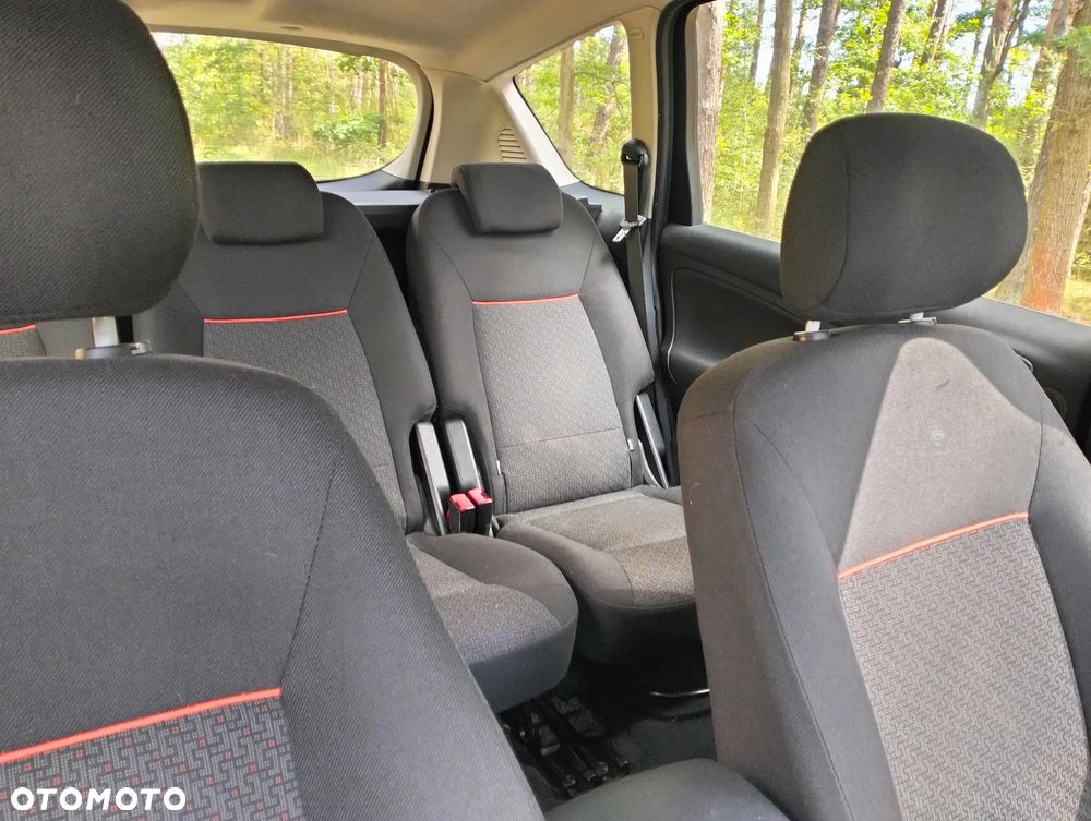 Ford S-Max 2.0 Ambiente - 35