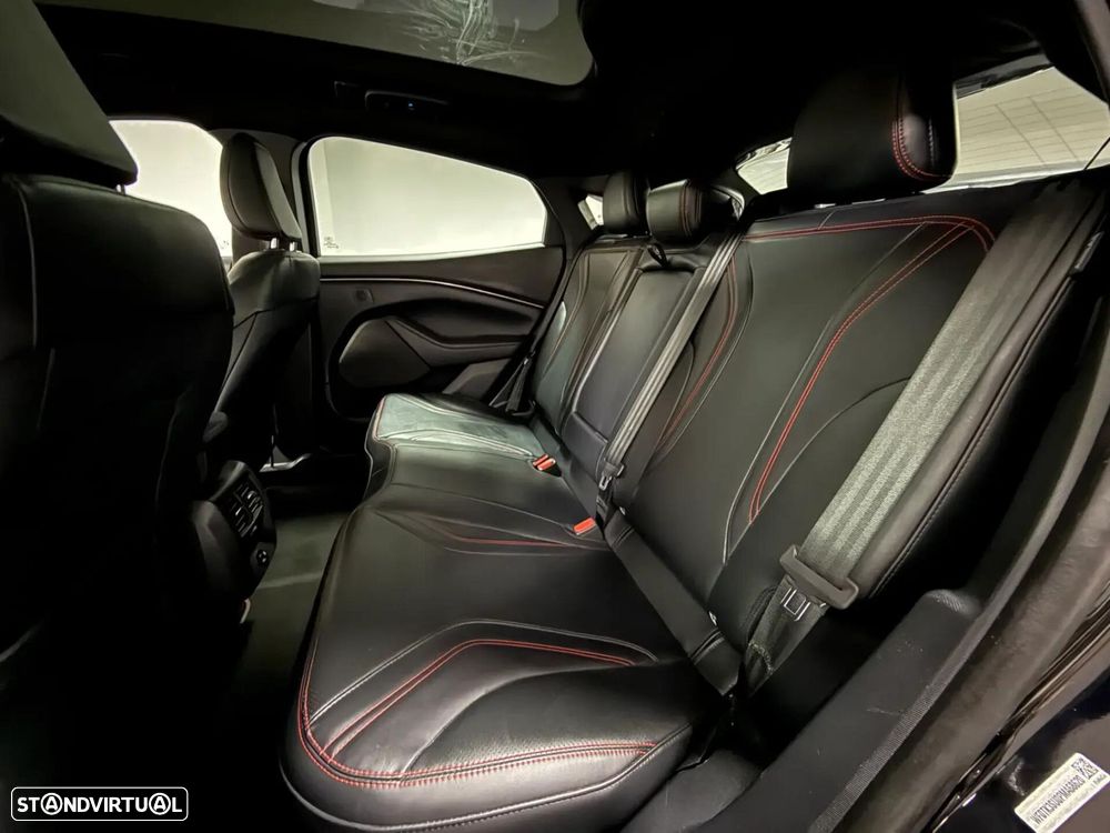 Ford Mustang Mach-E 98.7 kWh Premium AWD - 27