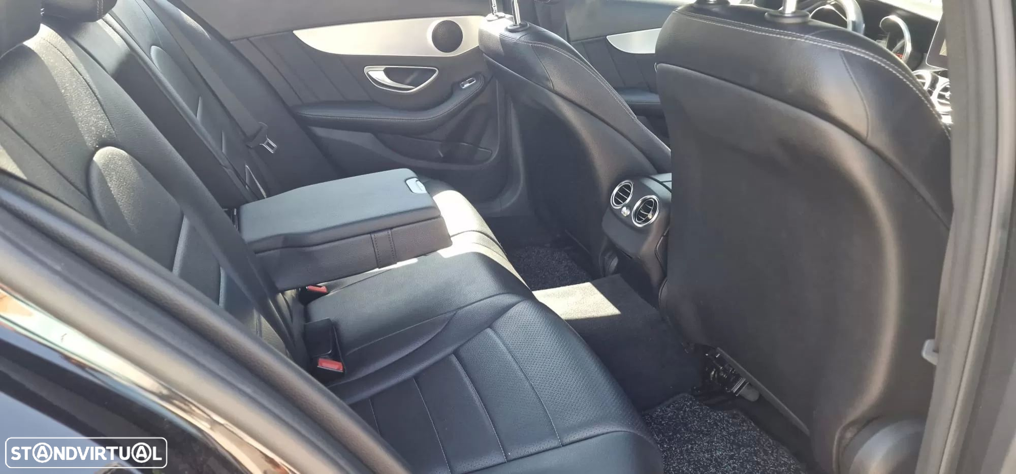 Mercedes-Benz C 300 h AMG Line - 19