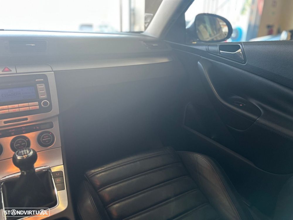 VW Passat Variant 2.0 TDi 4M Highline - 13