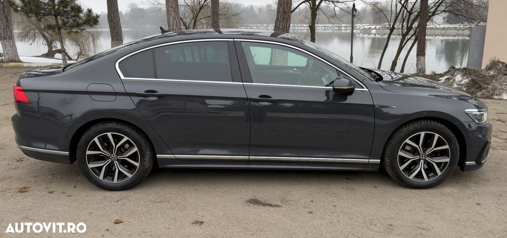 Volkswagen Passat 2.0 TDI DSG 4Mot Highline - 4