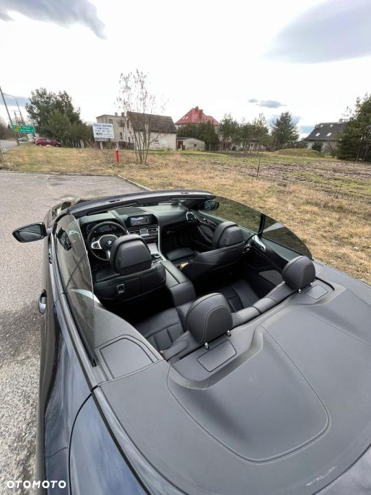 BMW Seria 8 - 11