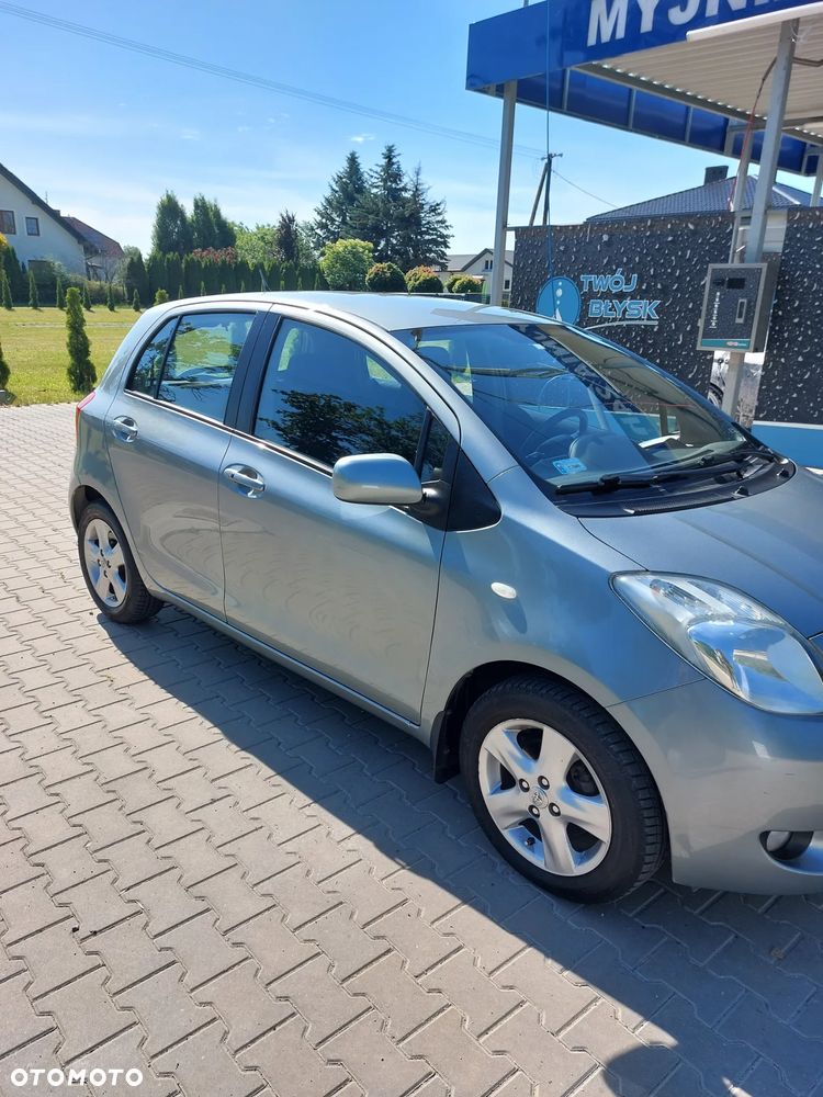 Toyota Yaris 1.3 Luna Gold - 1