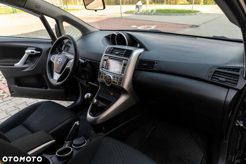 Toyota Verso 1.8 Edition - 24