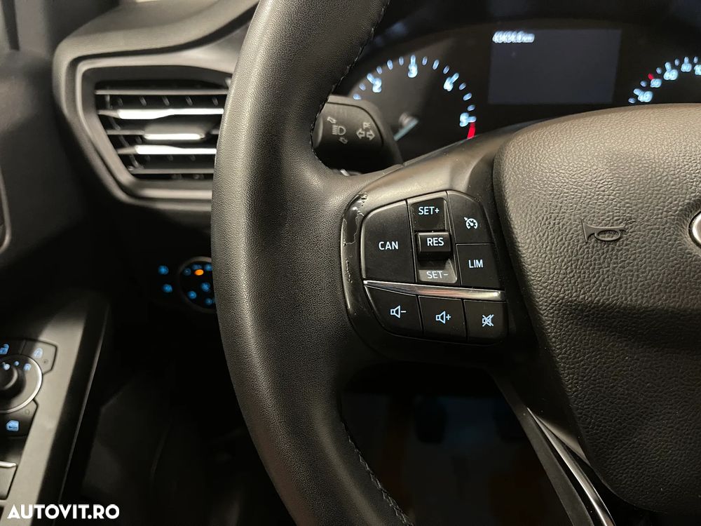 Ford Focus 1.5 EcoBlue Titanium - 25