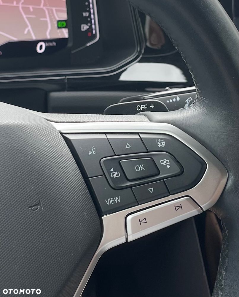 Volkswagen T-Roc - 15