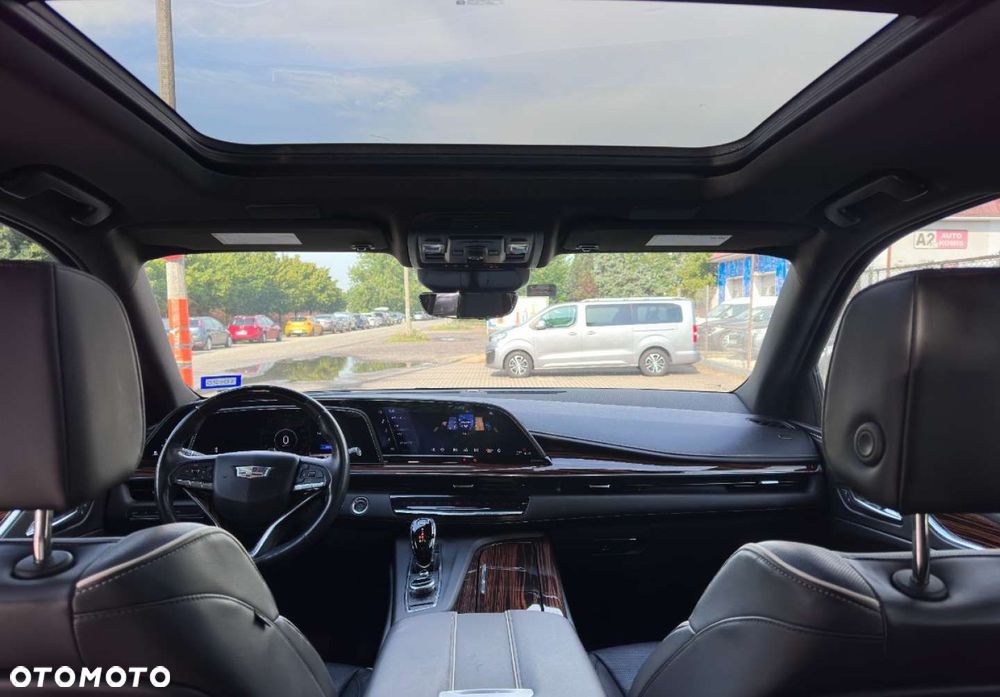 Cadillac Escalade - 17