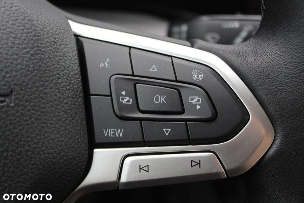 Volkswagen Golf VIII 1.5 TSI EVO Style - 15