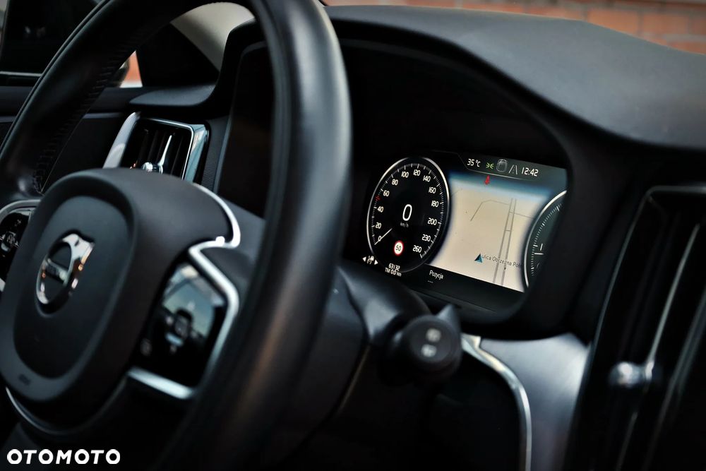 Volvo V60 B4 D Momentum - 16