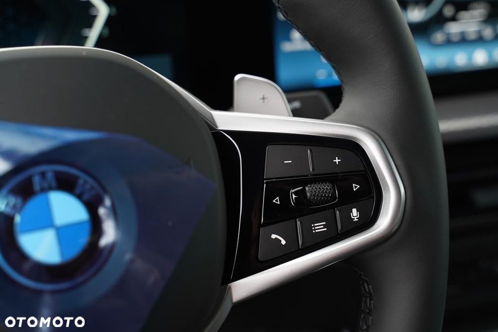BMW Seria 3 330i xDrive M Sport - 12