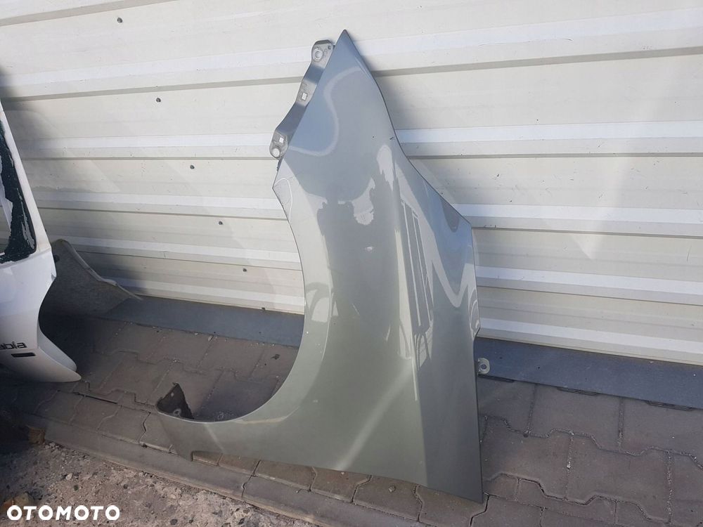 KIA CARENS IV 13-19r BŁOTNIK LEWY PRZÓD K3Y - 2