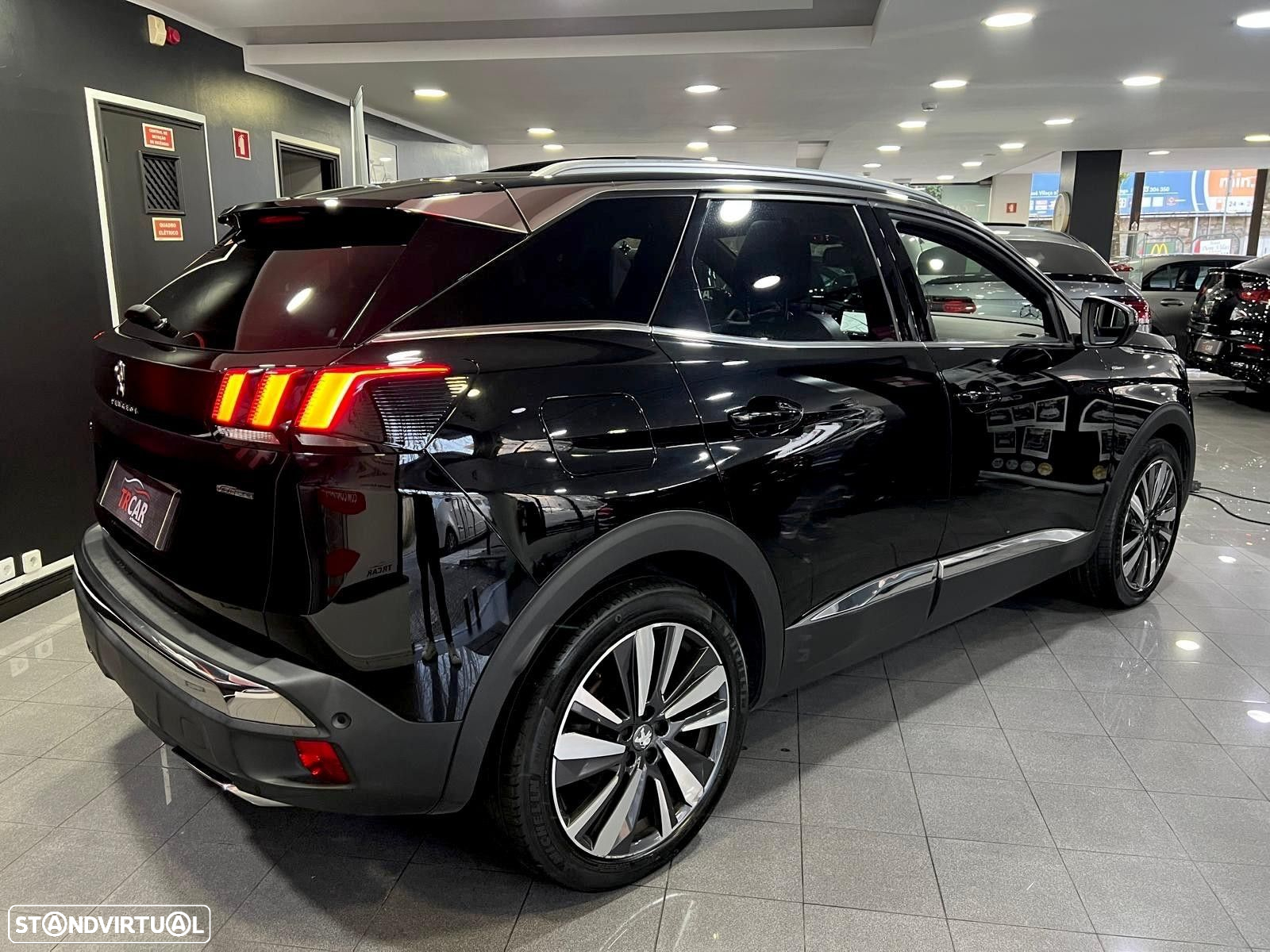 Peugeot 3008 1.2 PureTech GT Line EAT8 - 4