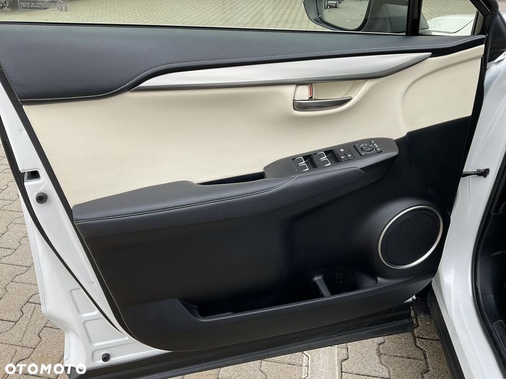 Lexus NX 300 Prestige AWD - 17