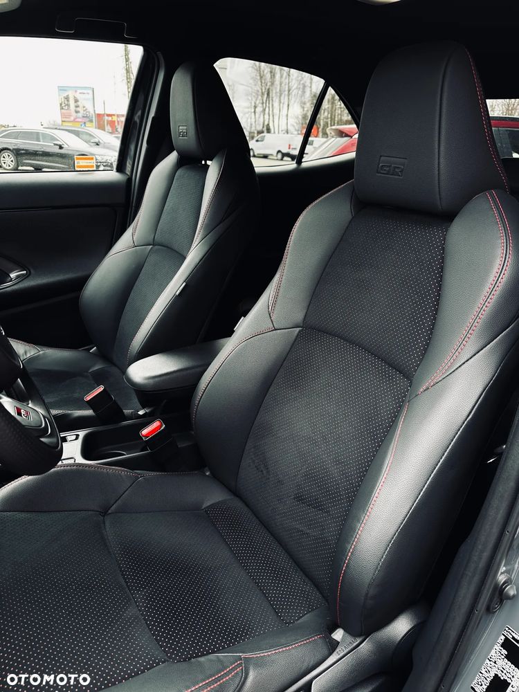 Toyota Yaris Cross Hybrid 1.5 GR Sport - 14