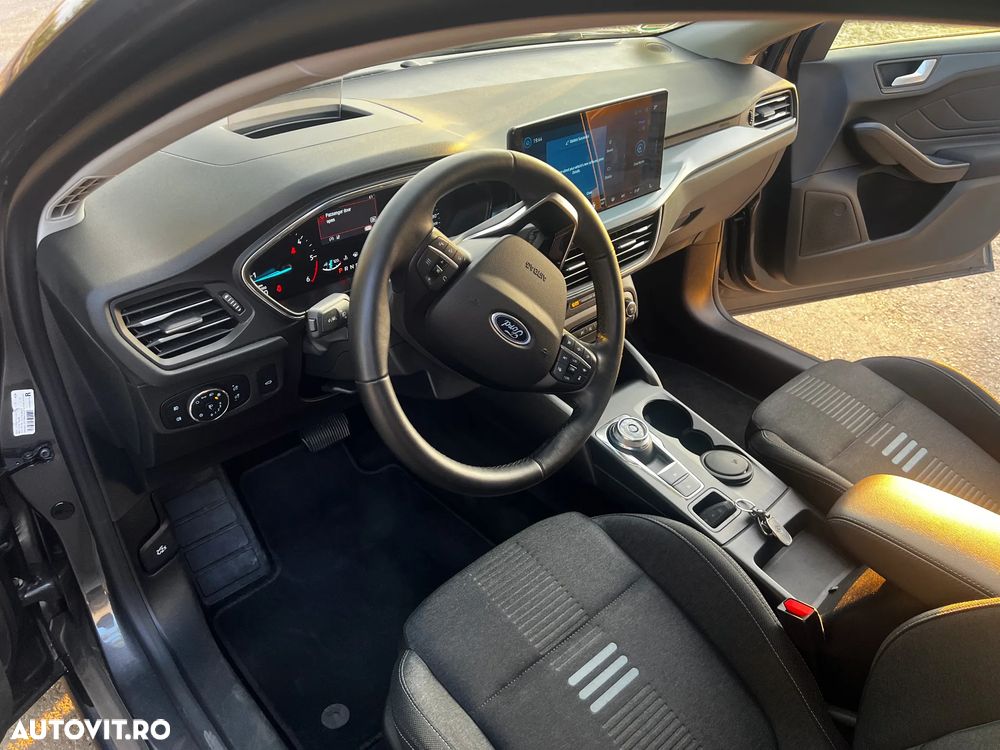 Ford Focus 1.5 EcoBlue 8AT Active - 16