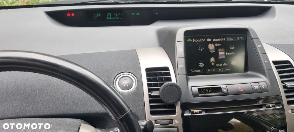 Toyota Prius 1.5 VVT-i Sol - 8