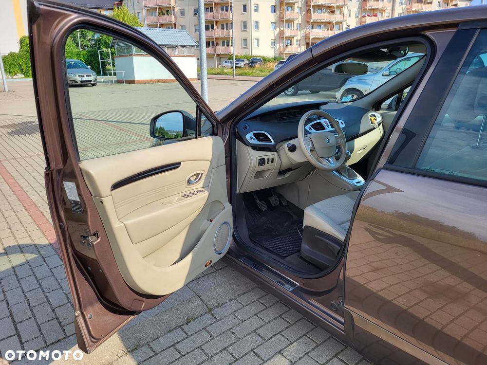 Renault Scenic 2.0 dCi Privilege - 12