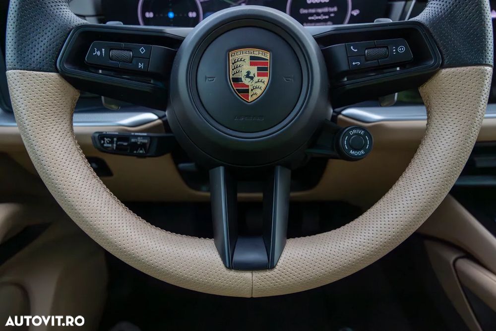 Porsche Cayenne Coupe E-Hybrid - 30