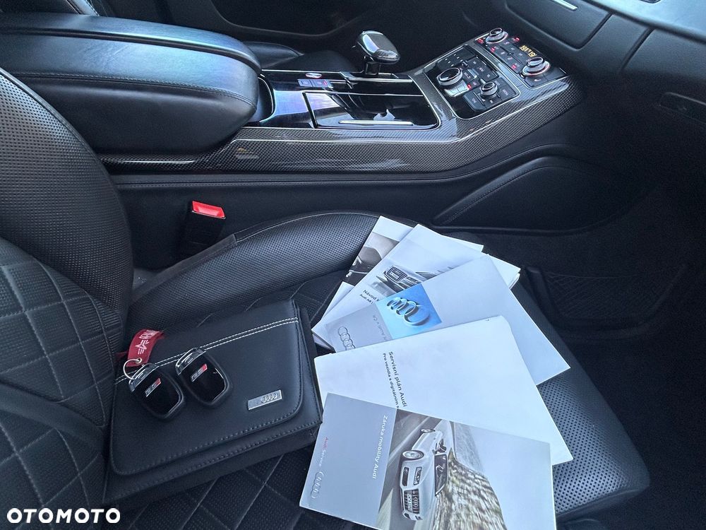 Audi S8 Plus 4.0 TFSI Quattro - 35