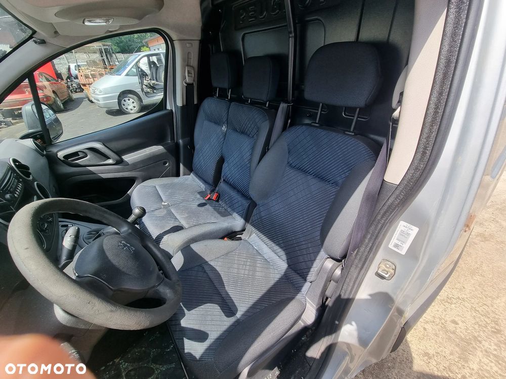 PEUGEOT PARTNER II 08-18 2012 r. fotele przednie 3 miejsca * - 2
