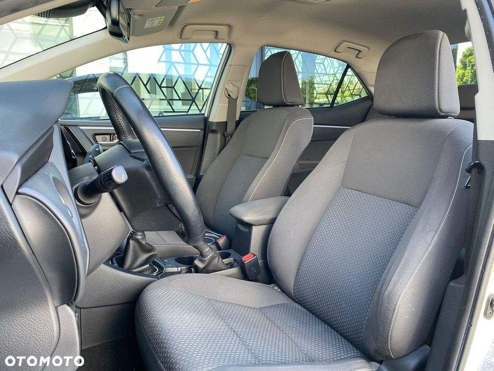 Toyota Corolla - 6